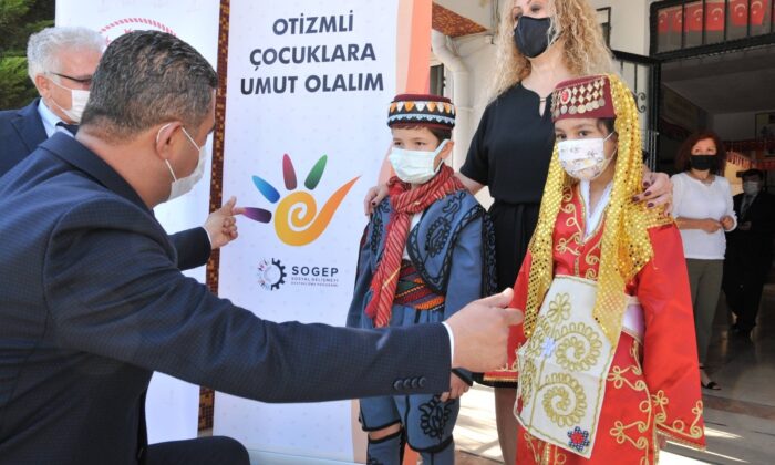 Denizli’de 52 otizm özel eğitim sınıfına materyal dağıtıldı