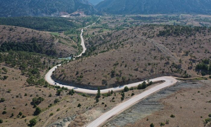Derebucak-Gencek mahalle yolu tamamlandı