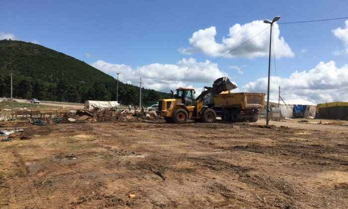 Derince’de kurban pazarı alanı temizlendi