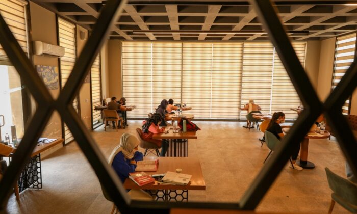 Diyarbakır’da kitap kahvelere yoğun ilgi