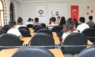 Diyarbakır’da öğrencilere hepatit semineri