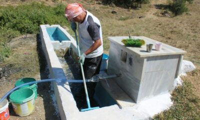 Doğa dostu emekli astsubay kendini eskimiş köy çeşmelerine adadı