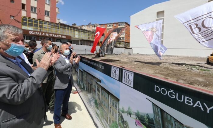 Doğubayazıt Ömer Çoktin Fen Lisesi’nin temel atma töreni düzenlendi