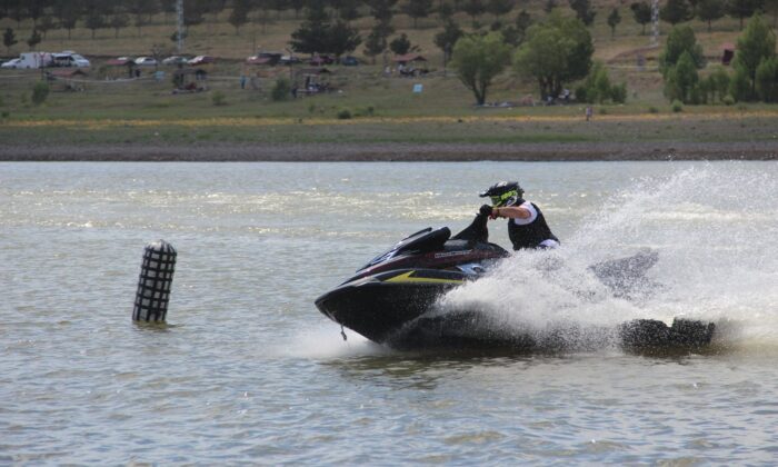 Doğunun başkenti Erzurum’da su sporları adrenalin dolu anlar yaşatıyor
