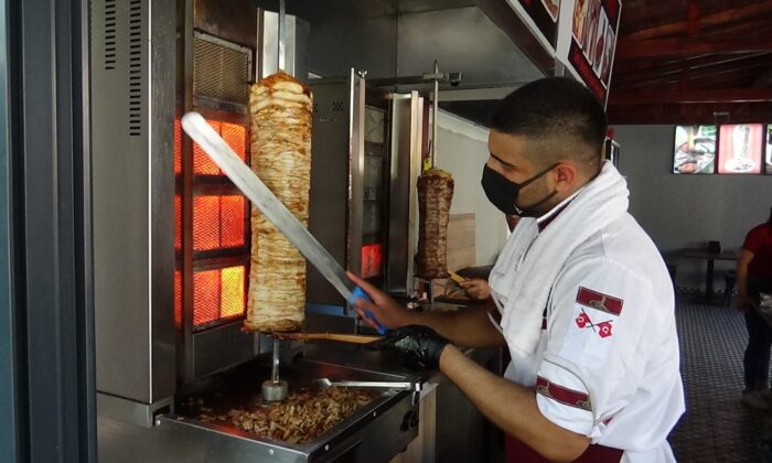 Dönercilerin 60 derece sıcakla imtihanı