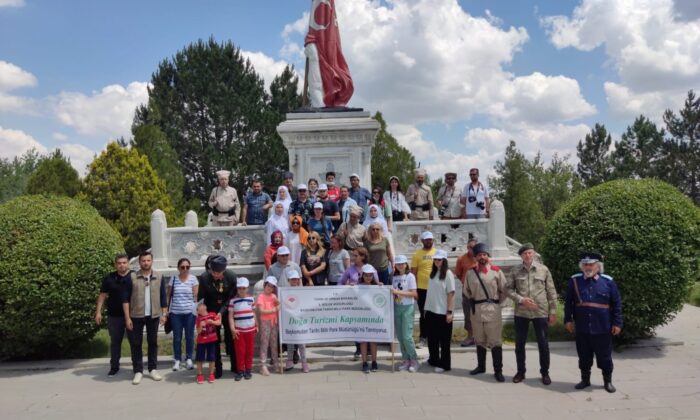Dumlupınar ve Altıntaş’ta ’’Foto safari’’ etkinliği