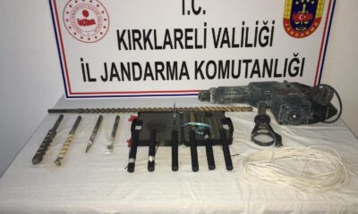 Dur ihtarına uymayan otomobilden dinamit çıktı