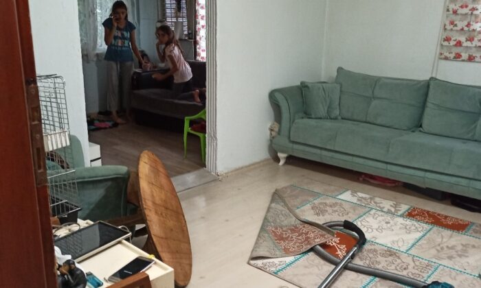 Düzce’de su taşkını köy yollarını kapattı