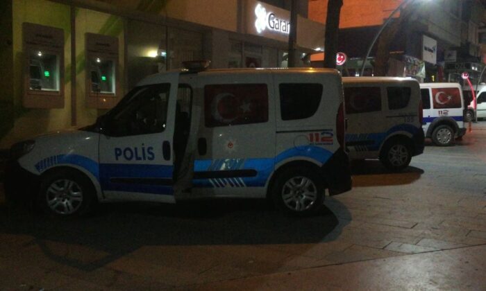 (Düzeltme) Bıçak ve sopalı kavgada kan aktı: 1 ölü, 5 yaralı