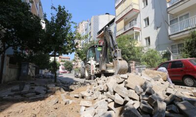 Efeler Belediyesi, yolları yeniliyor