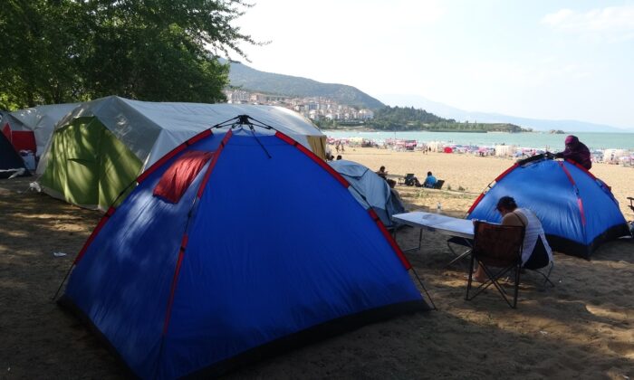 Eğirdir Gölü çadır kampının merkezi oldu