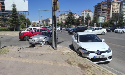 Elazığ’da trafik kazası: 2 yaralı