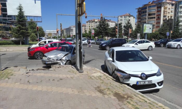 Elazığ’da trafik kazası: 2 yaralı