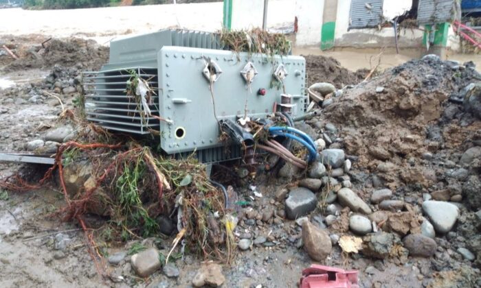 Enerji Bakanlığı: “Artvin ve Rize’de 56 trafo hasar nedeniyle, 67 trafo can ve mal güvenliği için devreden çıkarıldı”