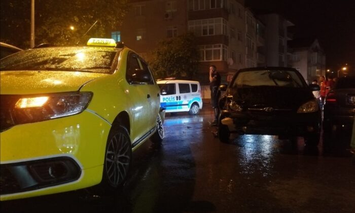 Ereğli’de 3 aracın karıştığı zincirleme kaza: 2 yaralı