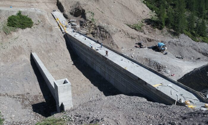 Erzurum Oltu Esenyamaç Göleti’nde çalışmalar aralıksız devam ediyor