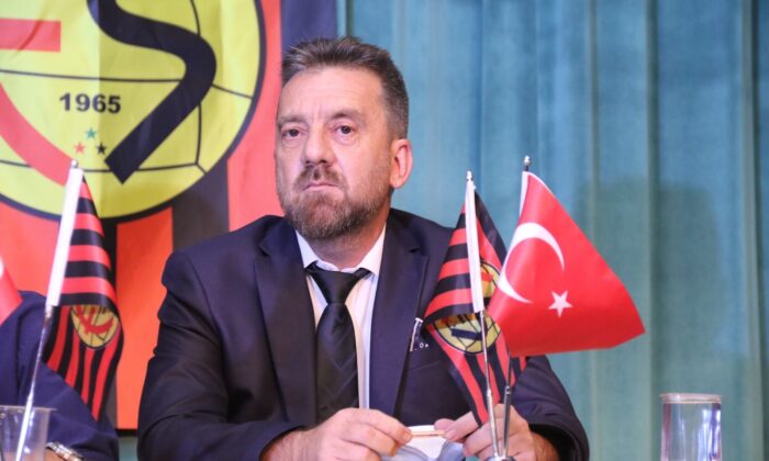 Eskişehirspor’da Başkan Mehmet Şimşek oldu