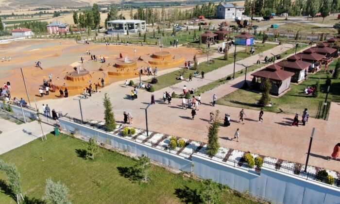 Eşsiz manzarasıyla Altınkale ziyaretçi akınına uğruyor