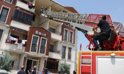Evinde baygınlık geçiren yaşlı kadını itfaiye kurtardı