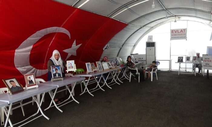 Evlat nöbetindeki baba, 17 bayramdır oğlunu göremiyor