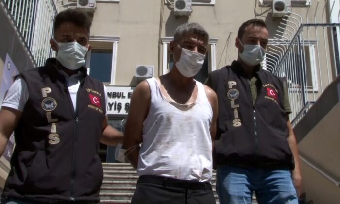 Eyüpsultan’da kuzenlerini öldüren zanlı adliyeye sevk edildi