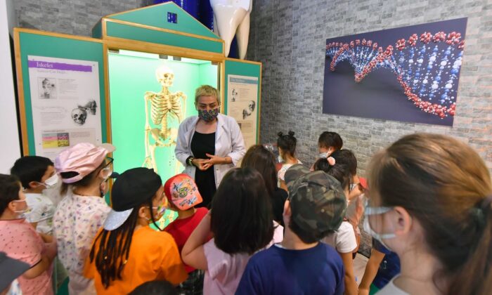 Feza Gürsey Bilim Merkezi’nde eğitimler devam ediyor