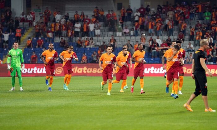 Galatasaray’da 3 değişiklik