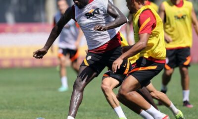 Galatasaray’da Patrick van Aanholt ilk kez takımla çalıştı