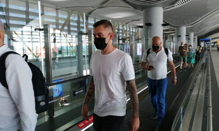 Galatasaray’ın yeni transferi Alexandru Cicaldau, İstanbul’a geldi.