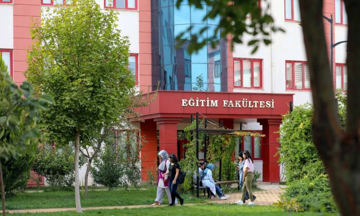 GAÜN Eğitim Fakültesi’ndeki tüm bölümlere EPDAD akreditesi