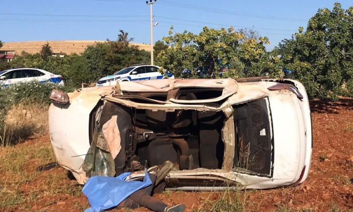 Gaziantep’te otomobil şarampole uçtu: 2 ölü