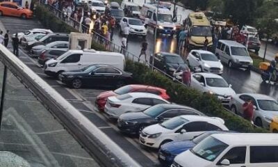 Gaziosmanpaşa’da bir kamyon, içinde yolcu bulunan minibüse çarptı