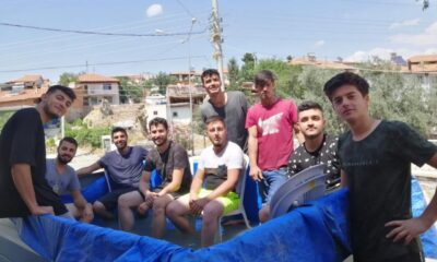 Gençlerin serinleme formülü görenleri gülümsetti