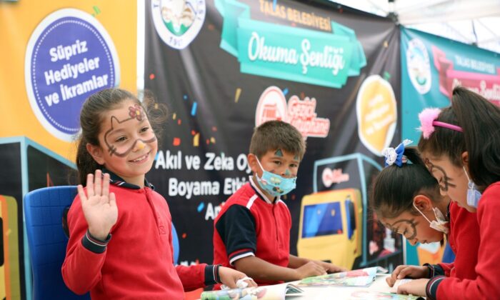 Gezici Kütüphane Talas kırsalını arşınlıyor