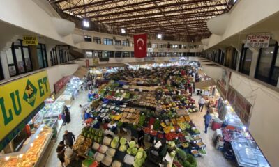 Gıda dolabına giren gence esnaf tepkili