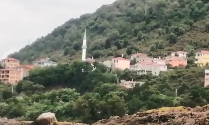 Giresun’da vatandaşlara cami hoparlörlerinden anons yapılarak sel uyarısında bulunuldu