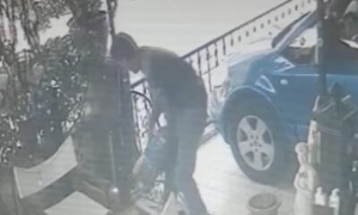 Göstere göstere çaldı, kameralara yakalandı