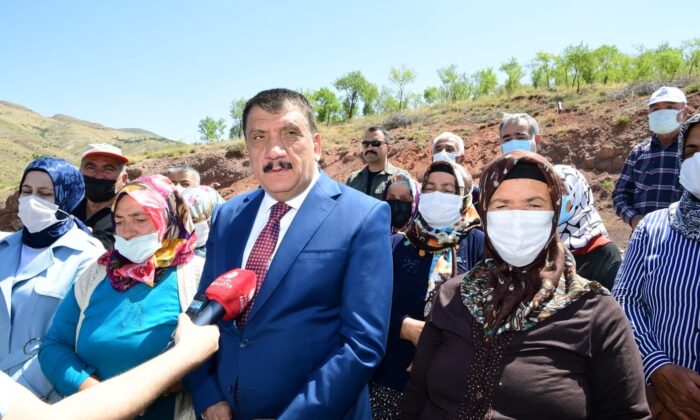 Gürkan, Kuluncak’ta çalışmaları inceledi