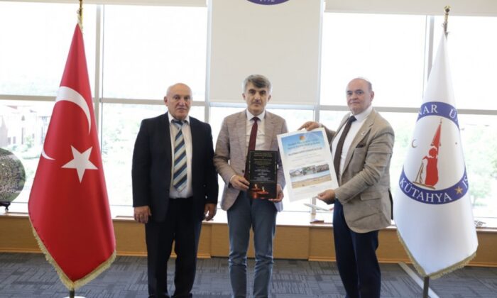 Hacı Bektaşi Veli Kültür Derneği’nden Rektör Uysal’a ziyaret