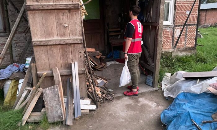 Hayırseverlerin bağışları yerine ulaştı