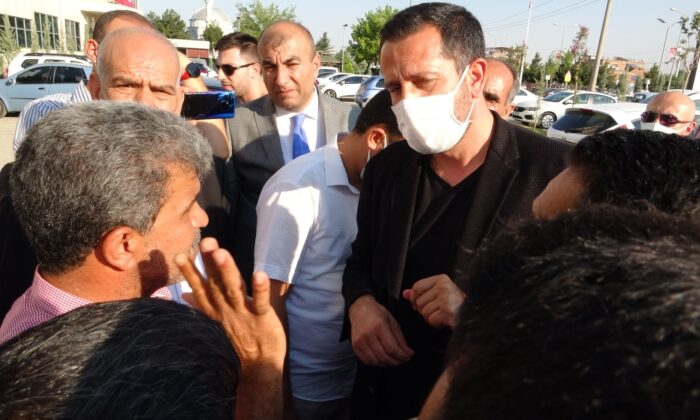 HDP önündeki evlat nöbeti tutan ailelerden CHP’ye sert tepki