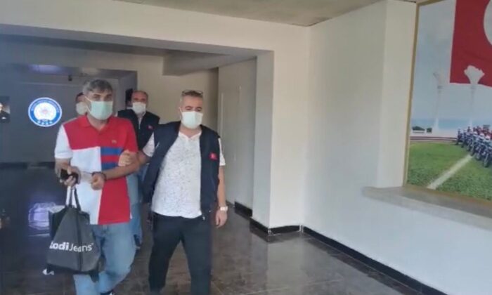 Hırsızlık yapıp tatile gittiler, dönüşte polise yakalandılar