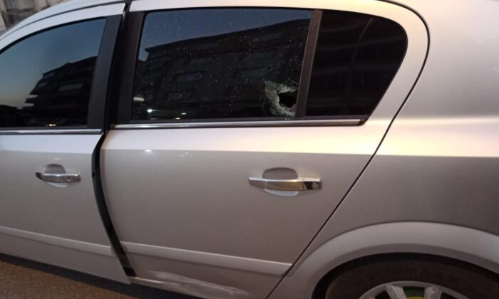 Husumetlisinin aracına tüfekle ateş açtı, yakalandı