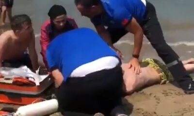 İki kardeş yüzmek için girdikleri denizde can verdi