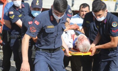 İkiye bölünen traktörden yaralı kurtuldu