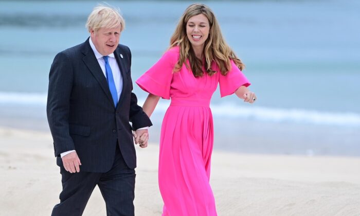 İngiltere Başbakanı Johnson bir kez daha baba olmaya hazırlanıyor