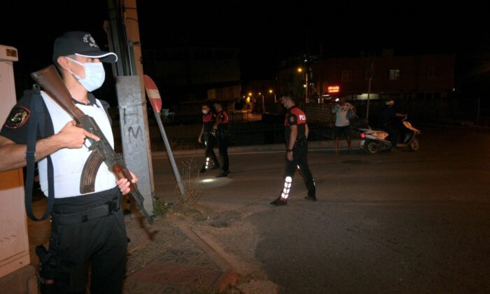 İskenderun’da polisten 50 ayrı noktada sıkı denetim