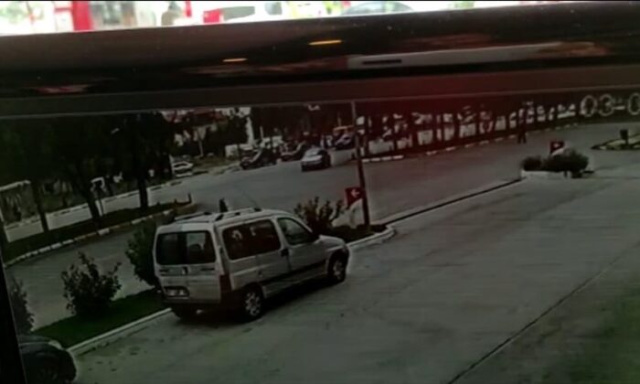 Isparta’daki ölümlü motosiklet kazası güvenlik kamerasına yansıdı