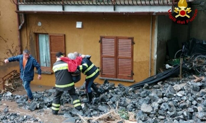 İtalya’da sel ve toprak kayması: Cadde ve sokaklar sular altında kaldı