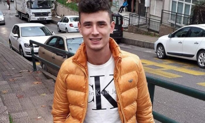 İzmir’de moto kuryelerin kavgası kanlı bitti: 1 ölü